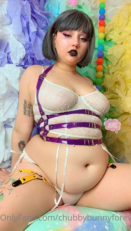 You don’t wanna miss these squishy photos 😈 my belly feels s.. 2