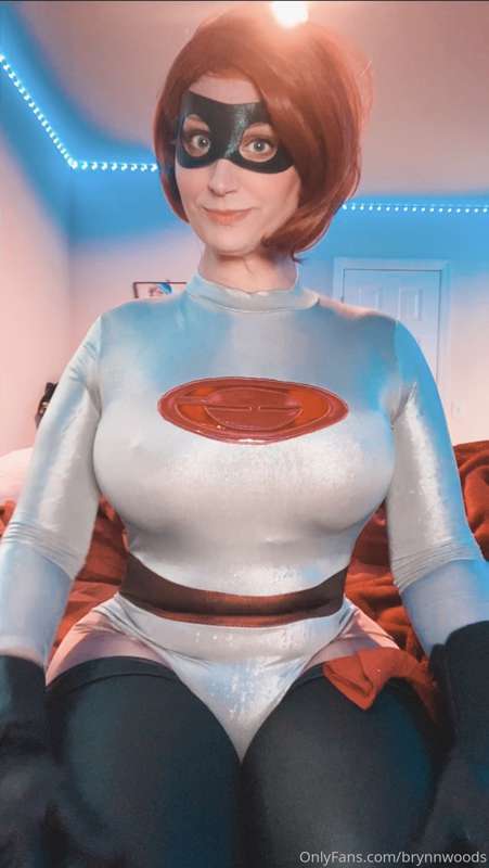 I got a new Elastigirl suit so I had to do a shoot I love it.. 3