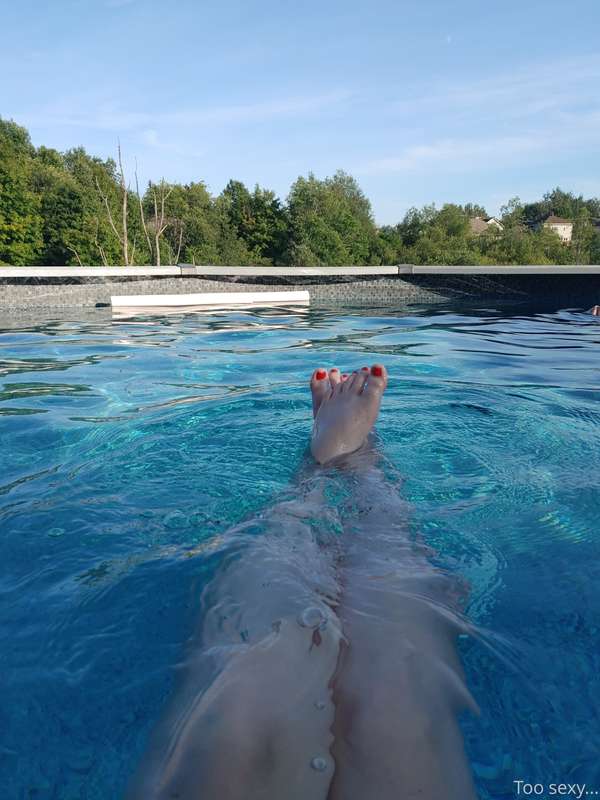 Quoi de mieux en temps de canicule qu'un moment a la piscine..