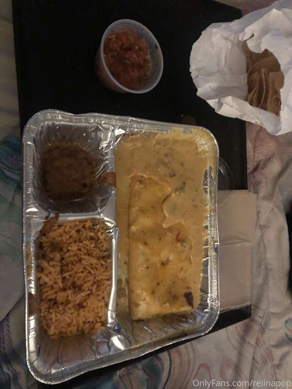 Stuffing all night 🥰😻😻 5