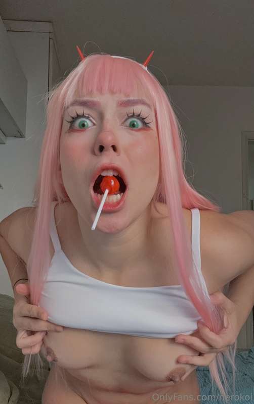 Do you like what you see? 😳💓 🍭 2