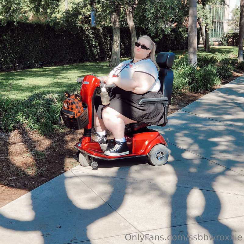 Disney time!! I can’t wait to fill my belly with all the tre..