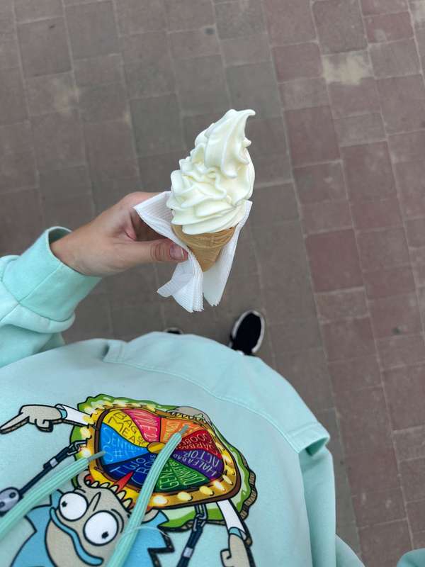 It's a sin not to eat ice cream in the summer😂