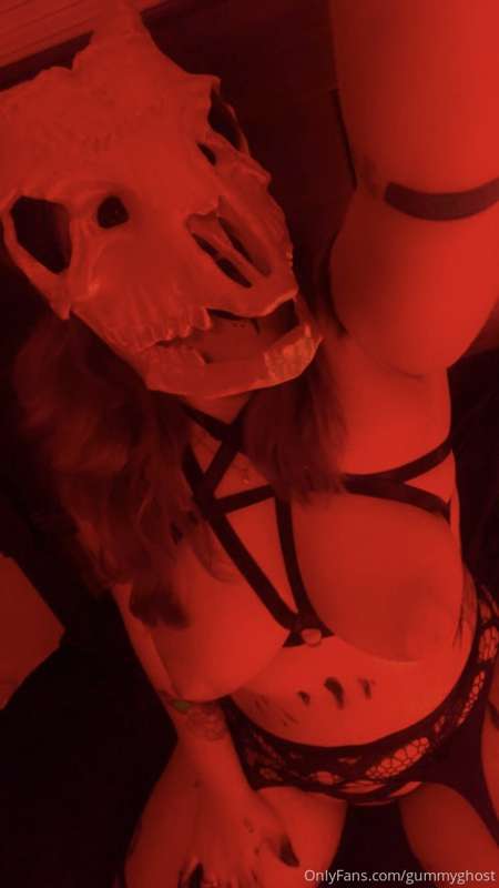 Join my gummy cult 💋 15