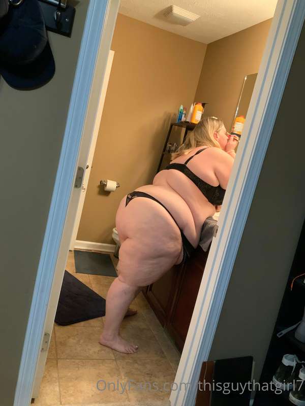 What it really looks like when I’m getting ready for a photo.. 14