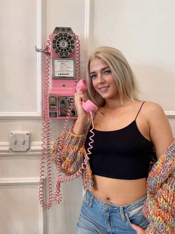 wanna call me?