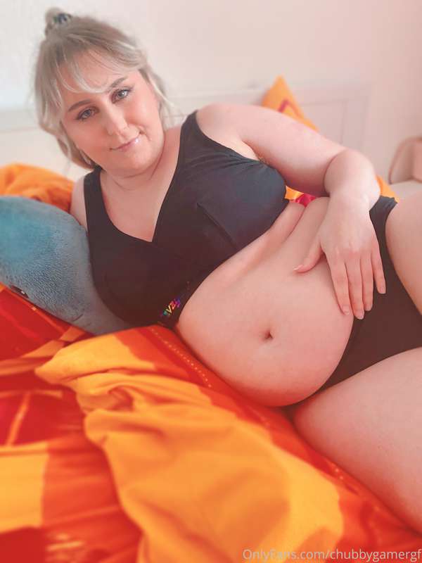 Can you imagine what it would feel like to touch and jiggle .. 3