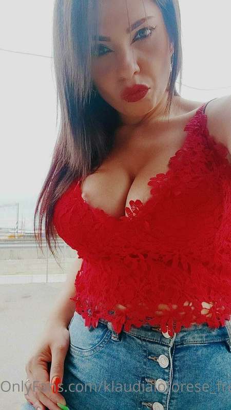 Settembre è il mese che il mio OnlyFans compie un anno. Ed è..