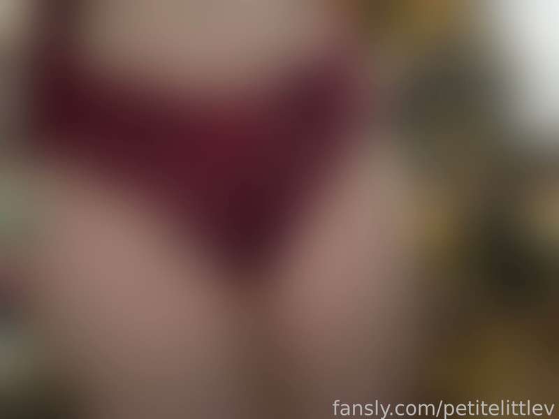 Petitelittlev - Fansly - 25 Jan, 2025 24