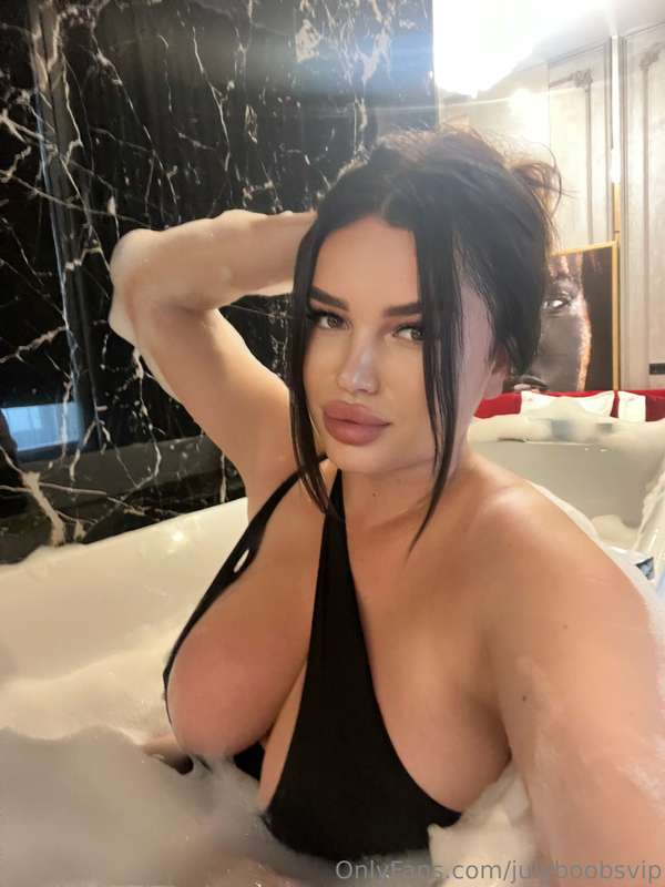 omg do you want to see how horny I am right now looking at y..