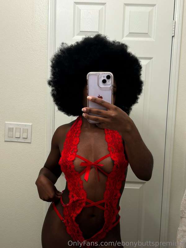 Red compliments my skin well daddy 😉 2