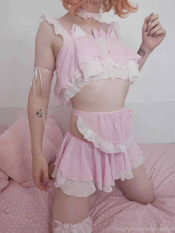 Kitty Maid Set 2💕
Benefits of dating this kitty maid:
I’d gi.. 4