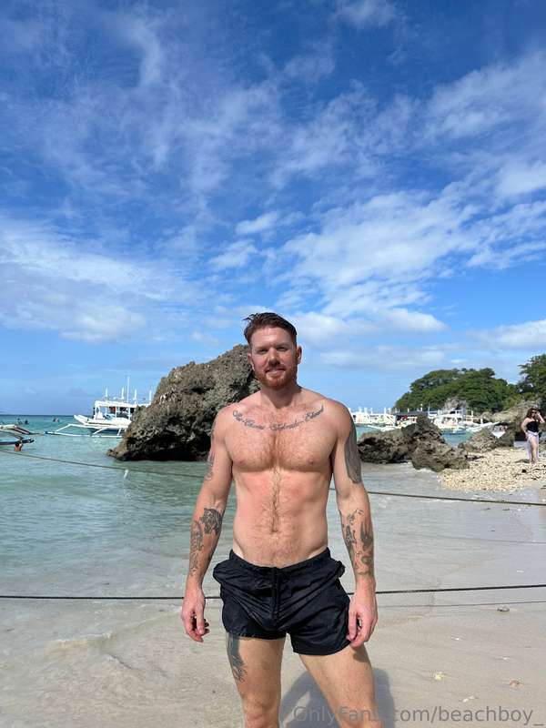 Hi baby! I’m busy in paradise… just a lil dump of content he.. 18