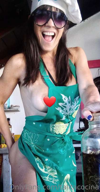 Quieres probar mis recetas full nude?!❤️‍🔥
Sólo hasta mañana..
