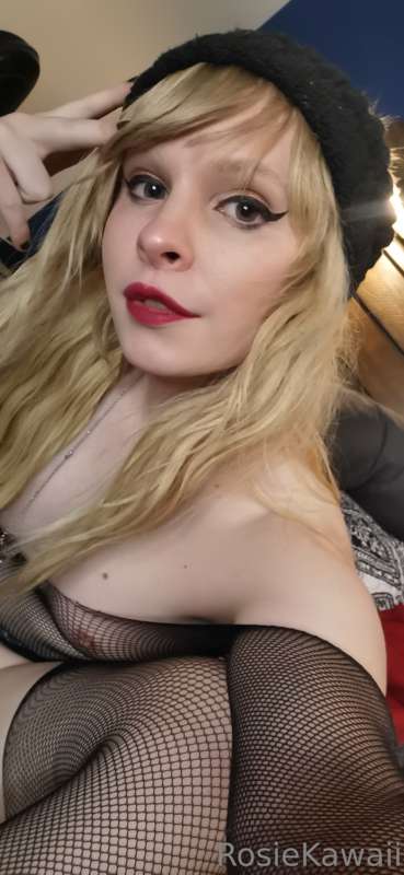 New fishnet x <3 40 pics each post 5/9 31