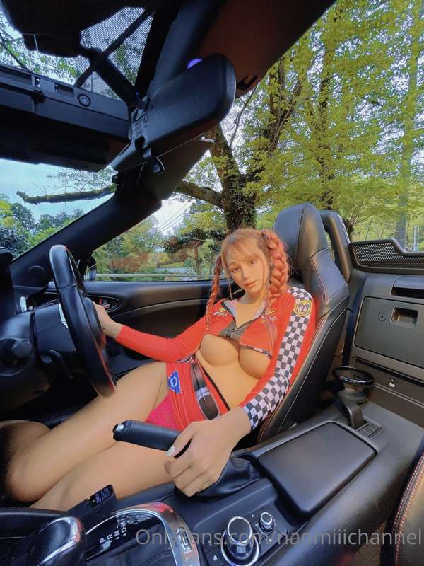 Would you like to drive with a race queen?🚗💨
レースクインとドライブしてみる.. 31