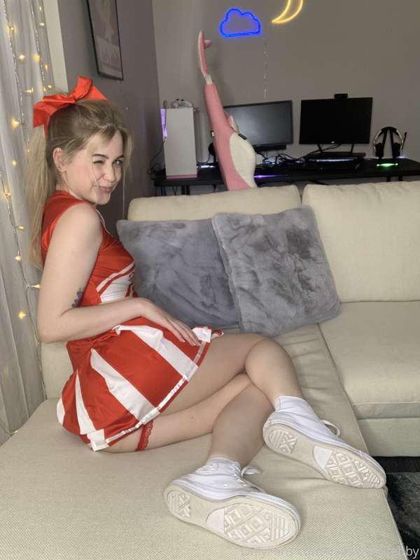Kiss my sore cheerleader feet ;) nude version of this set wa.. 27