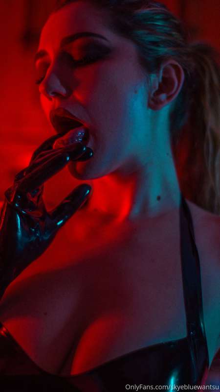 Skyebluewantsu - Onlyfans - 08 Nov, 2019 19