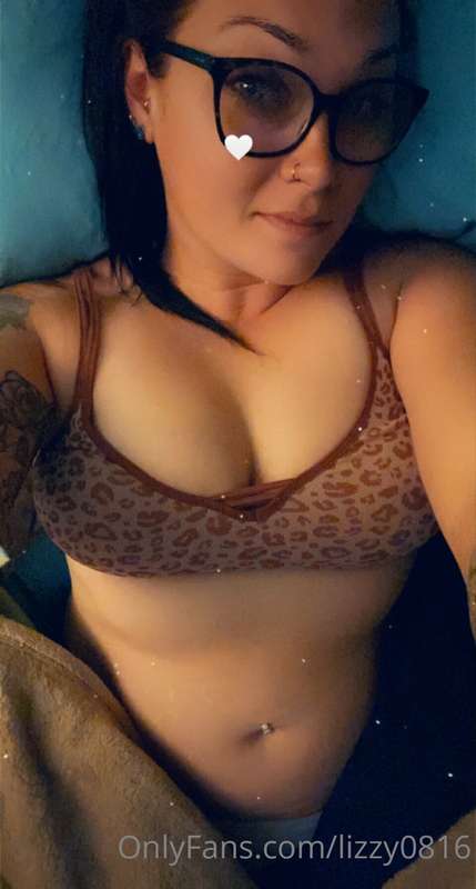 Lizzy0816 - Onlyfans - 17 Apr, 2022