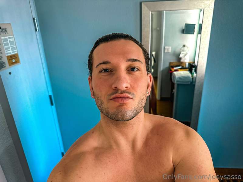 is this naked enough for ya? or you craving more? 😈