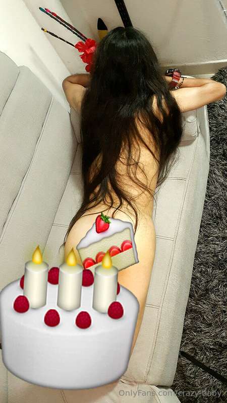 💦unlock the next photo and I'll show you my delicious buttoc..