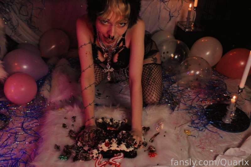 Quarlx - Fansly - 28 Feb, 2025 21