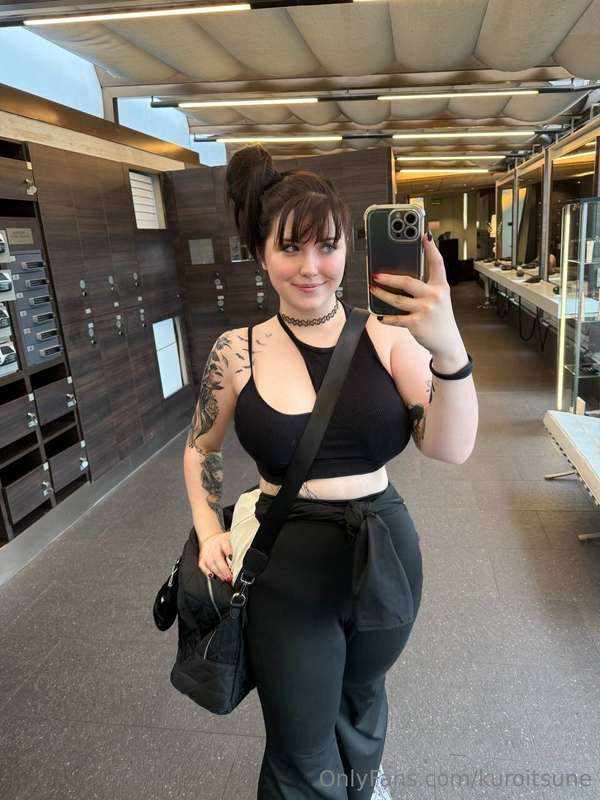 Gym time is happy time :3