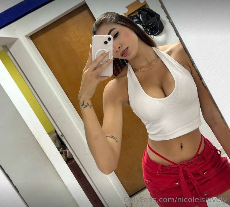 When Chicago sleeps, Débora dreams of perfect choreography a..