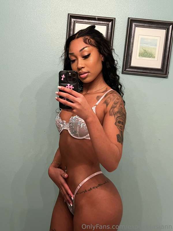 I'm out of the shower and in a good mood for dialog 💋 Will y..
