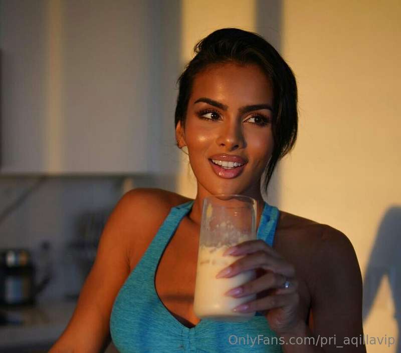 Morning milky shoot🥛😋