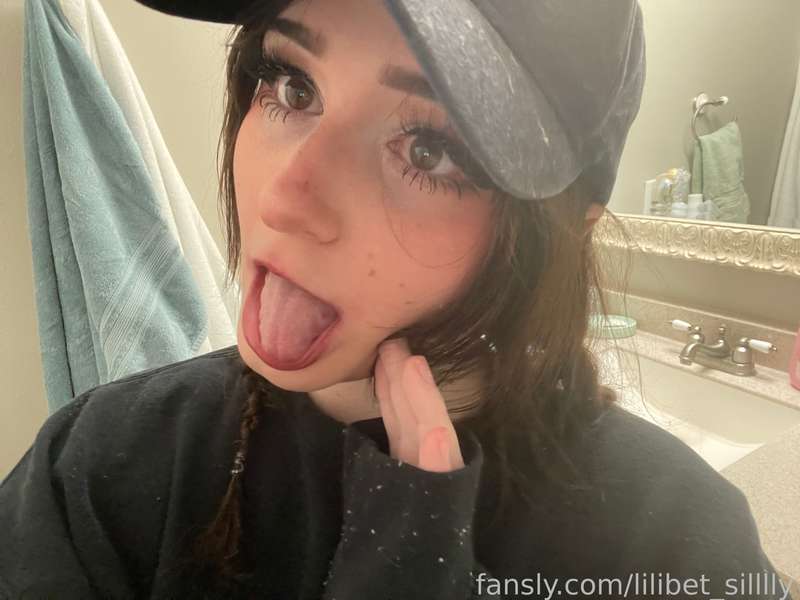 Lilibet_Silllly - Fansly - 06 Mar, 2025 7