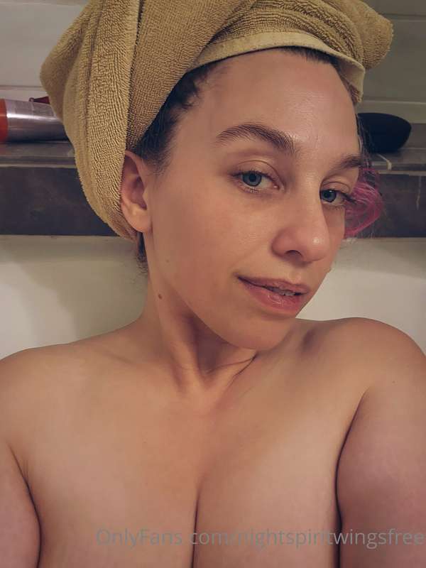 Bath time! ^_^