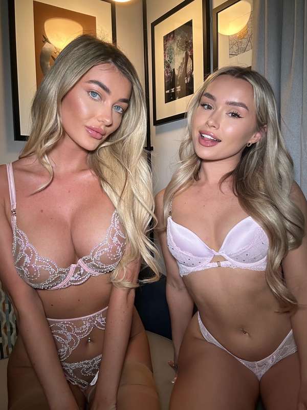 FIRST FAN TO TIP $20 GETS 5 HOURS WORTH OF GIRL GIRL LIVE ST..