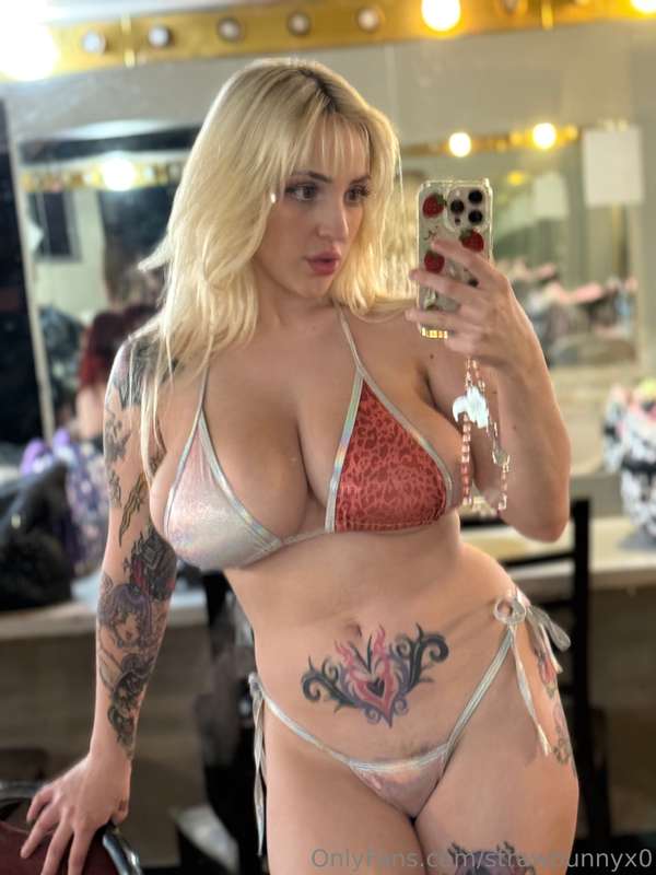 A new bombshell has entered the villa  5
