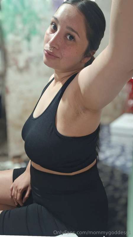 for fans of my armpits 😏