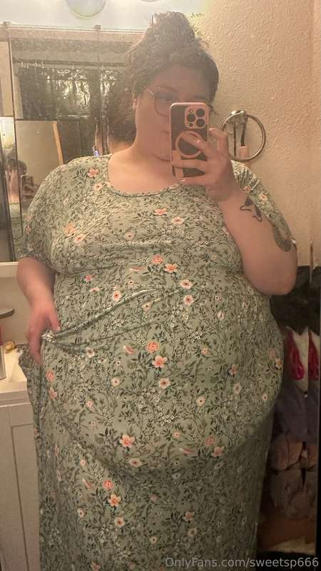 don't get me wrong i love growing OUT of clothes but what ab..