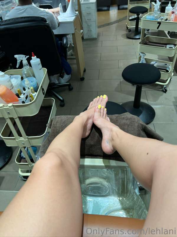 The new colour 😋 been wanting to do yellow for a while now a..