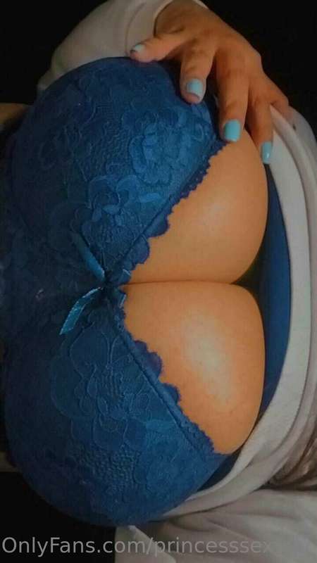 How much do you think these photos deserve?😏🥵 1