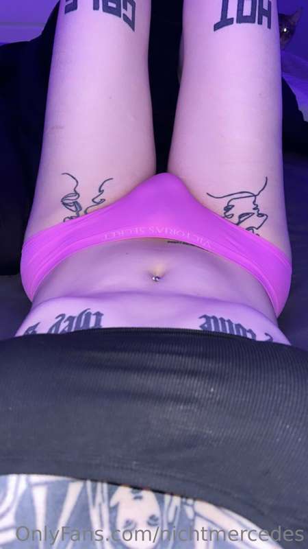 wanna see my cute girl cum? 1