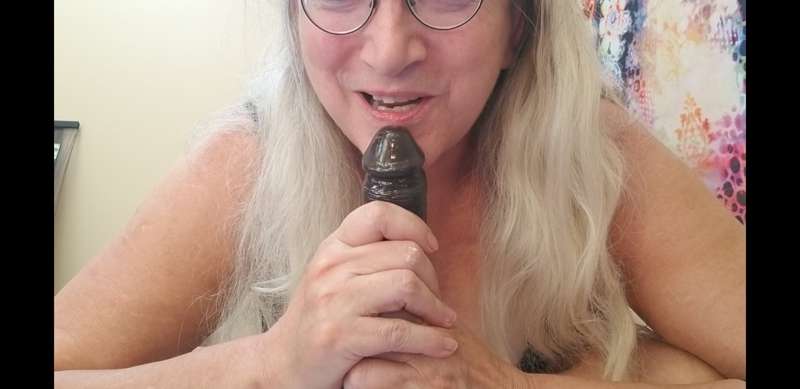 Pics from today's video! 😘🤗🥰😜 11