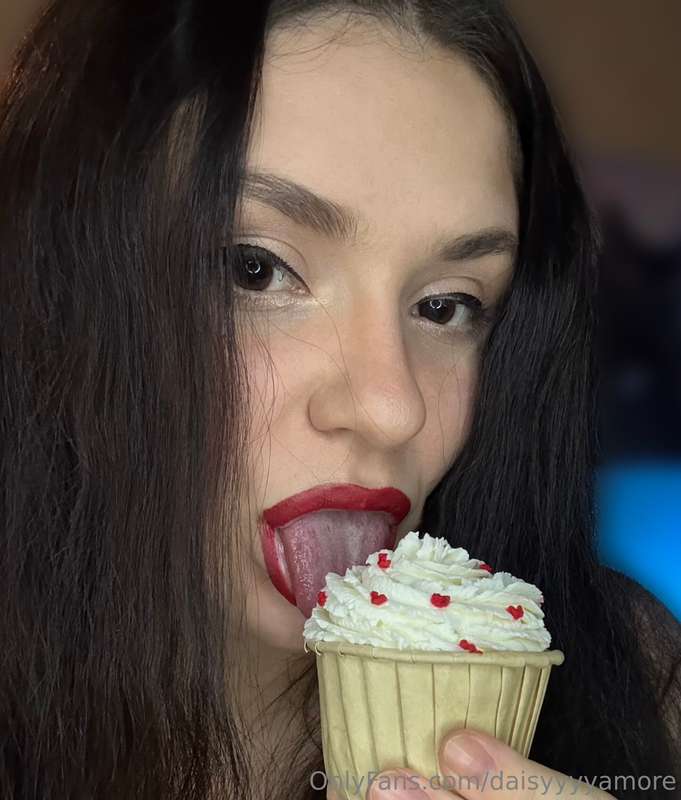 Happy Valentine's Day🧁💋 3