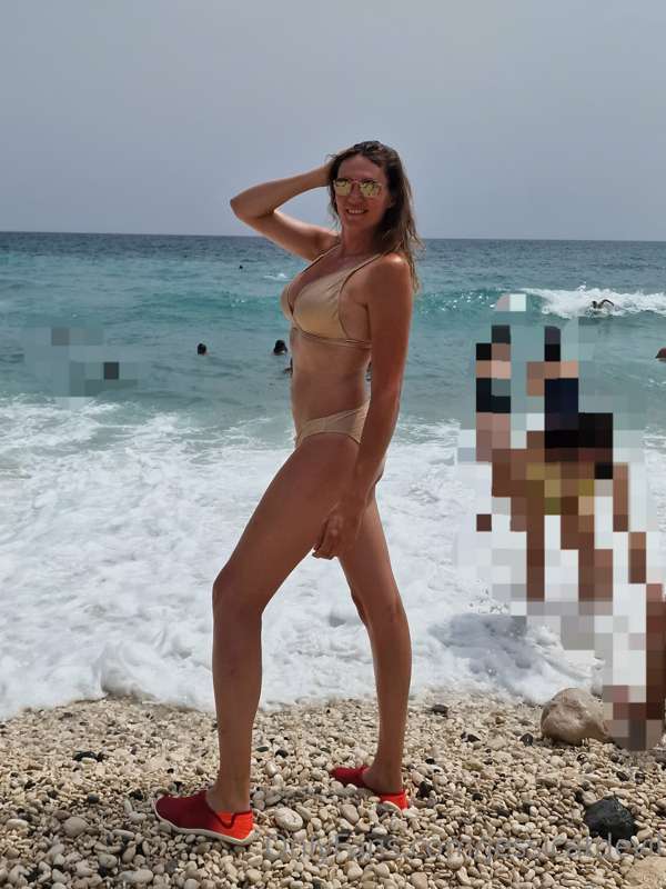 Journée à la plage sous les nuages hier ! Il faisait très lo.. 4