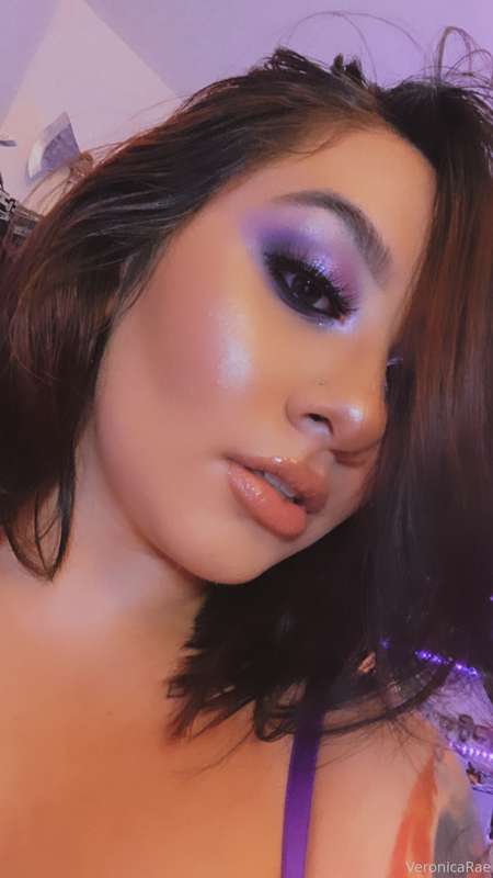 Good morning! Have some close ups and selfies 💖