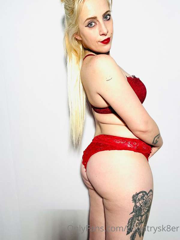 Red is my favorite color with my blonde hair (;