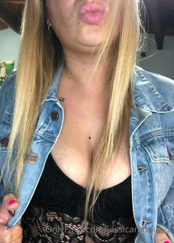@daiiianna My beautiful tits are waiting for you come play w..