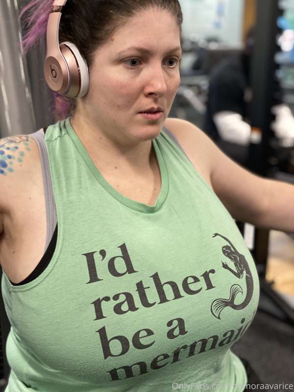 Don’t think I’ve posted stuff from the gym yet. Gotta get ba.. 9