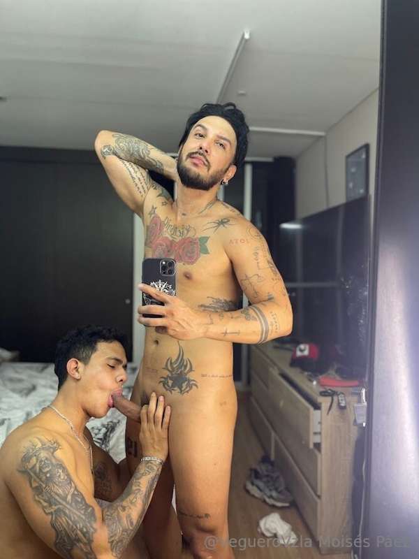 Que rico guevo tiene este hombre