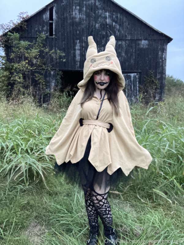 A wild mimikyu has appeared! What will you do? 🖤