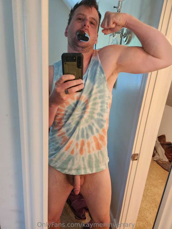 Its friday!! Suns out guns out.😊😉 4