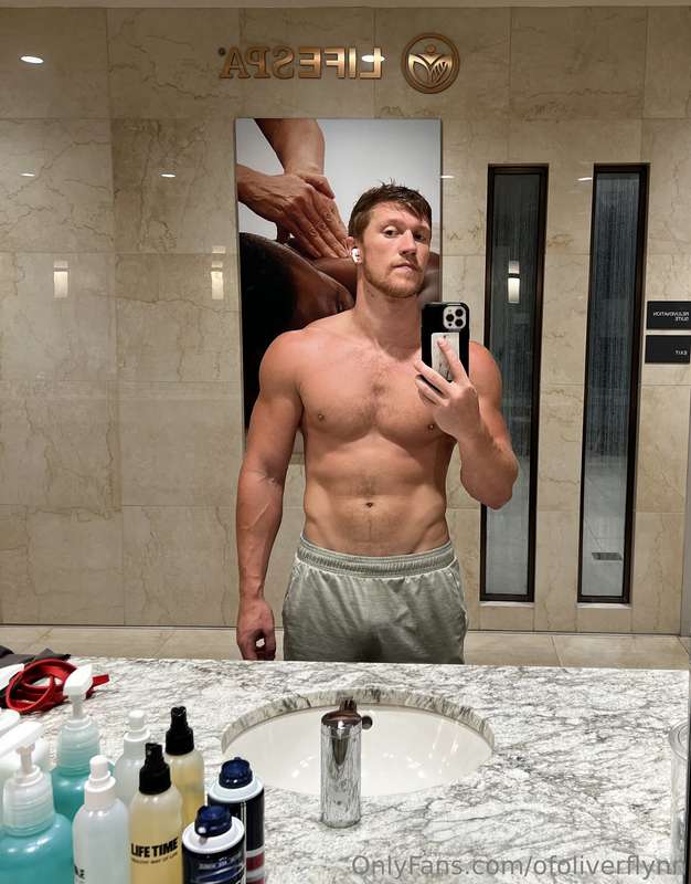 just took a shower 💦